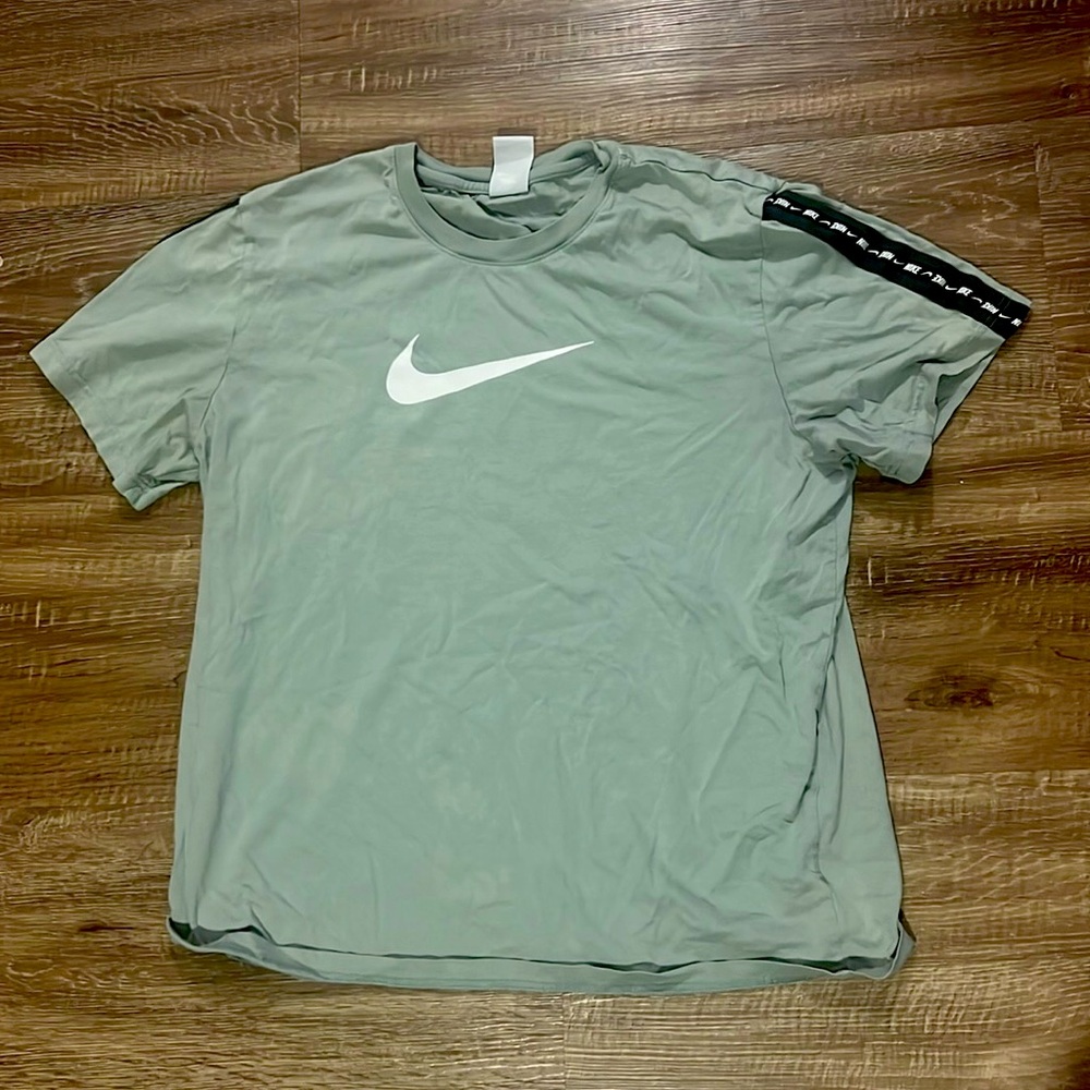 Nike T shirt